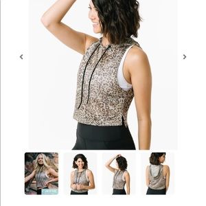 Zyia leopard crop hoodie XL